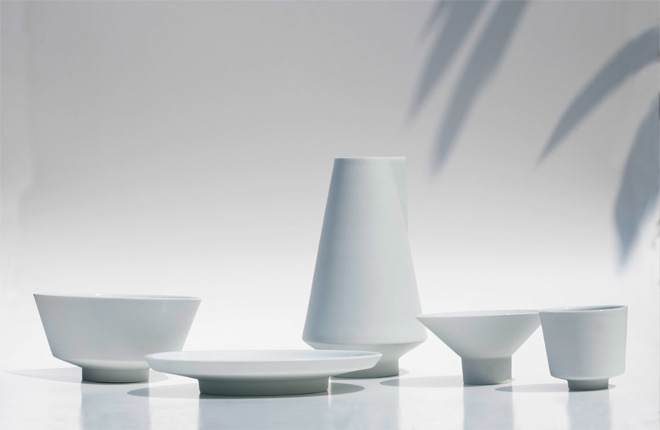 Floating Tableware