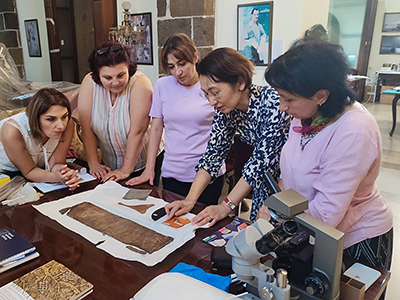 アルメニア染織品保存修復研修